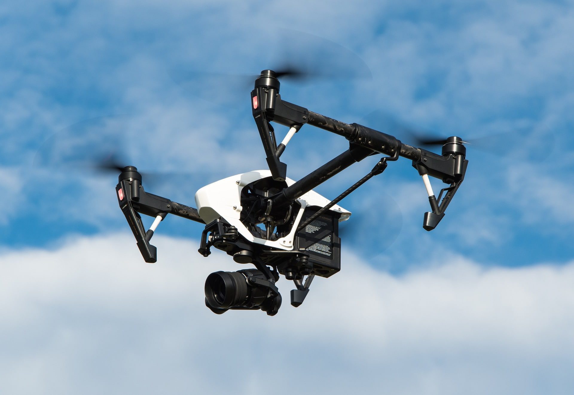 Teknolojik Drone Hareketleri: Çekimlerinizi Profesyonel Hale Getirin